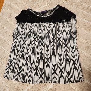 Garage Black & White XS Top